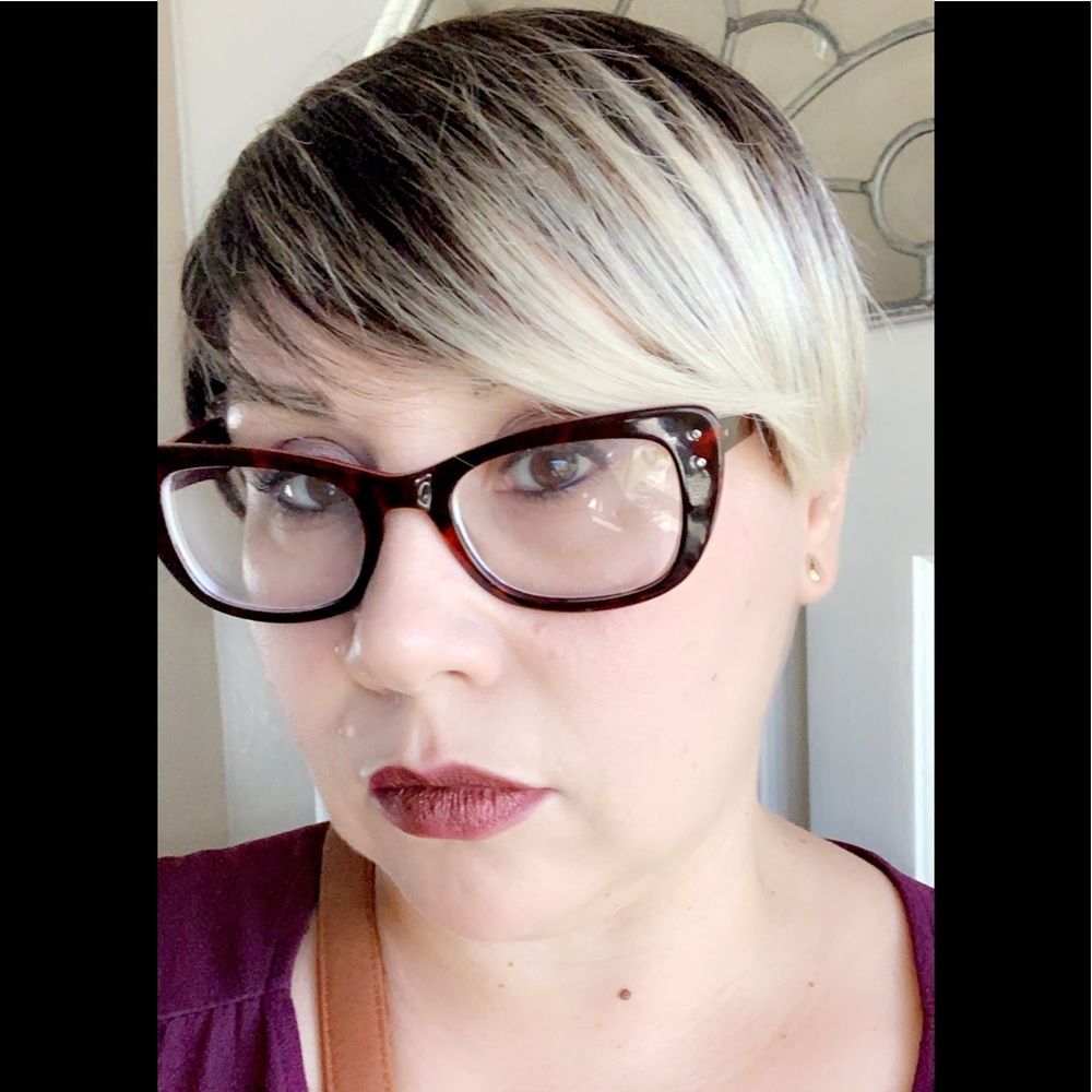 Meet your Posher, Gabi